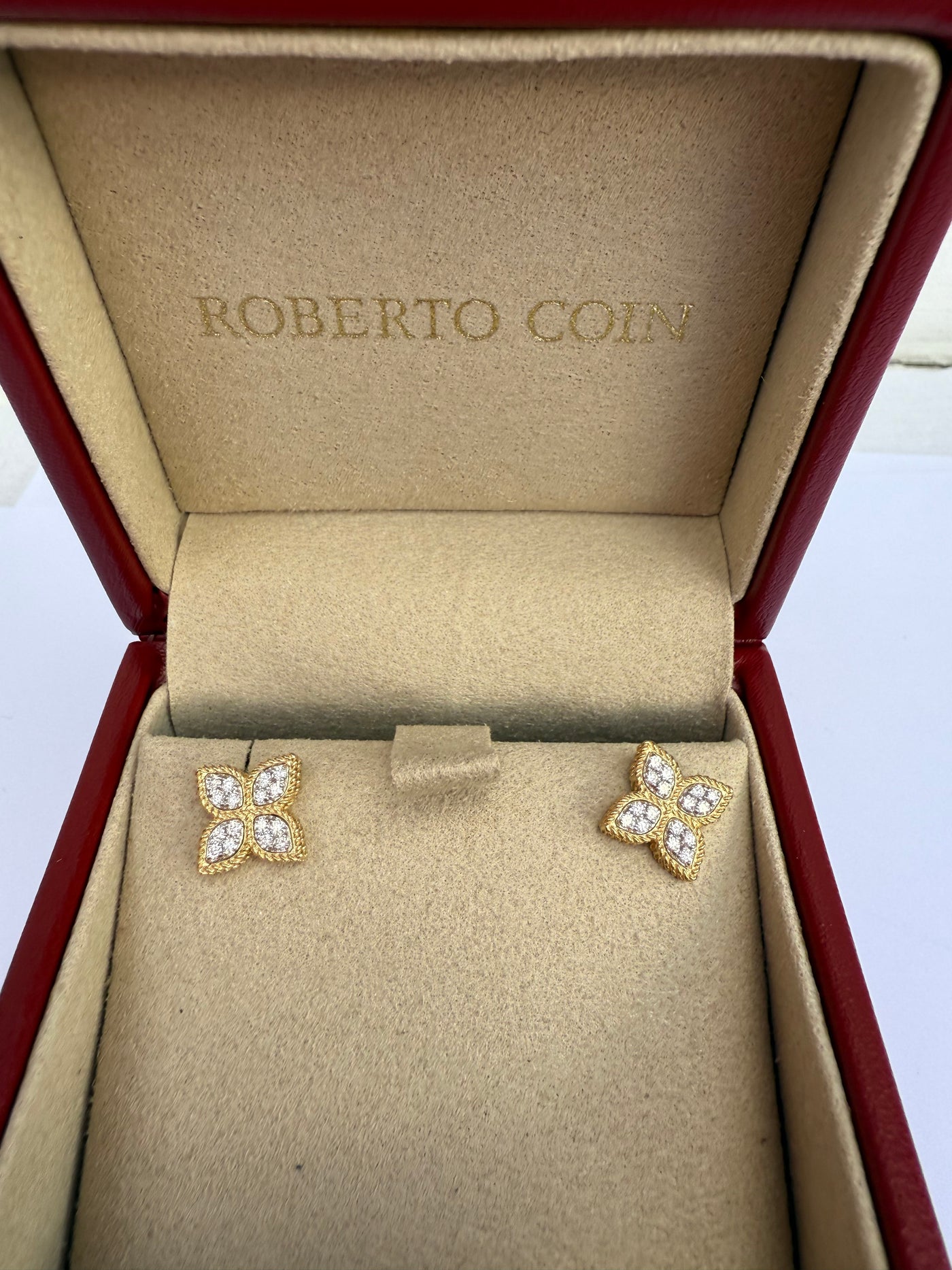 Roberto Coin Princess Flower Earrings 18k